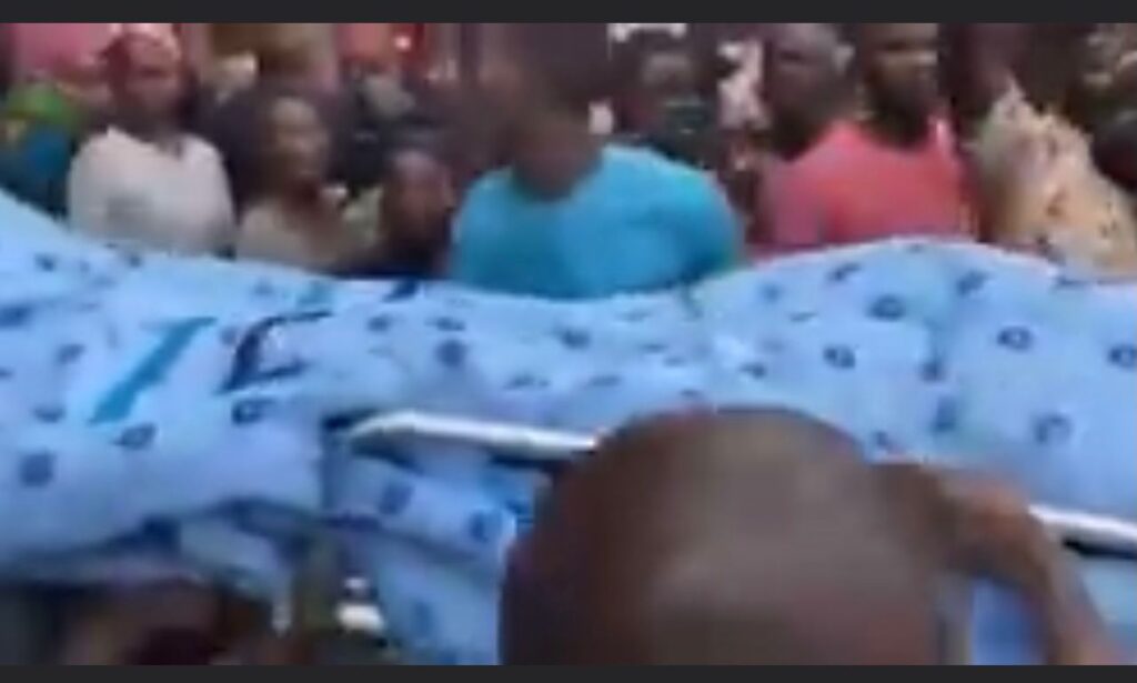 Remains of Olubadan Arrives Palace; to be Buried Today