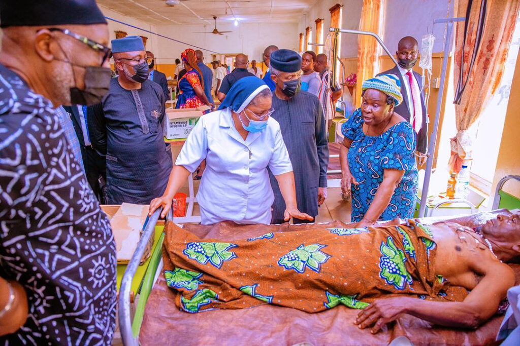 Osinbajo Visits Victims of Owo Church Killings