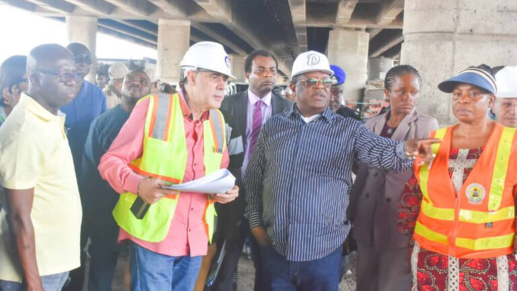 FG Introduces Night Construction To Fast Track Lagos-Ibadan Expressway