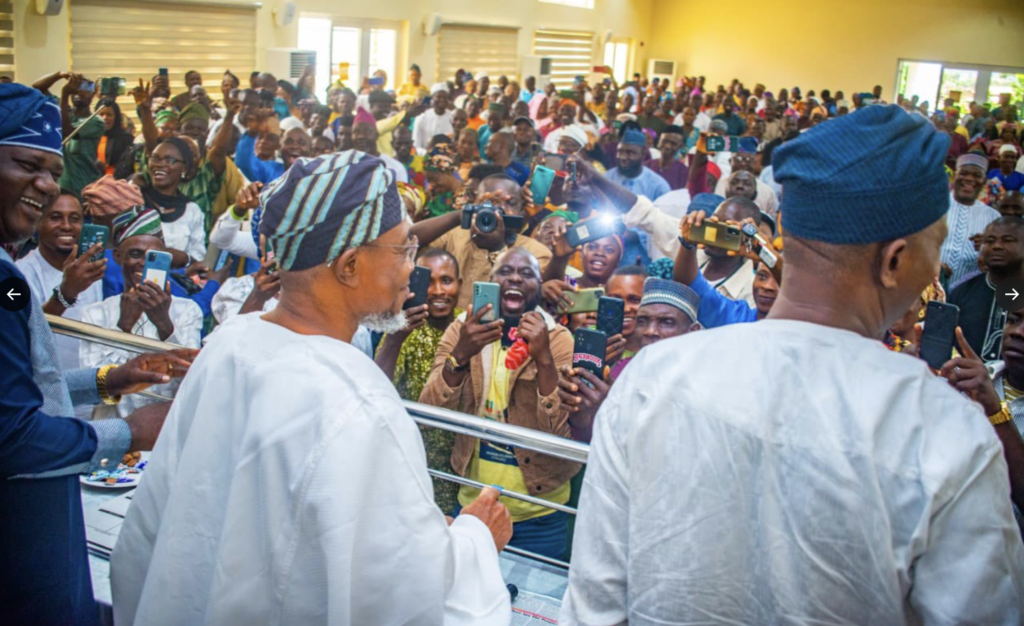 Aregbesola Launches Omoluabi APC Caucus in Osun