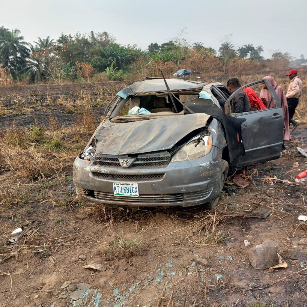 Two Confirmed Dead On Lagos-Abeokuta Road Crash