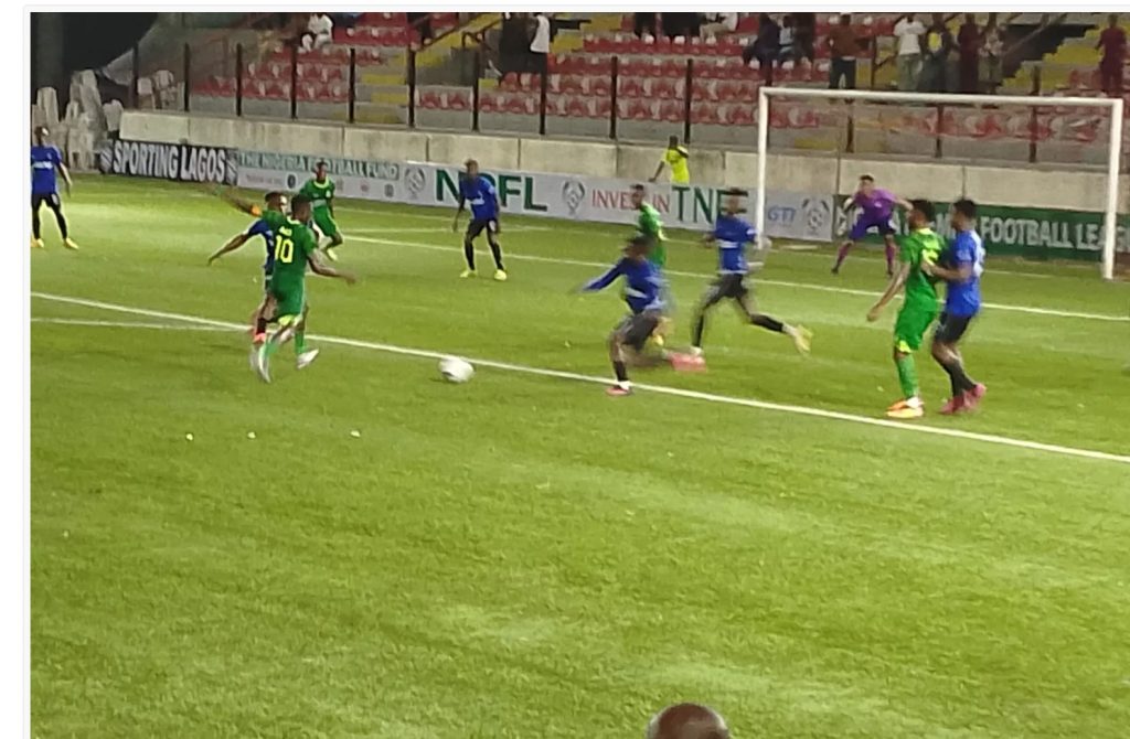 Excited fans mob Kano Pillars’ Ali despite 0-3 loss to Sporting Lagos FC