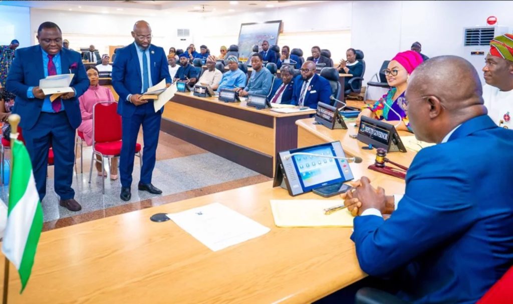 Sanwo-Olu Swears-in Energy Commissioner, Special Adviser on Infrastructure