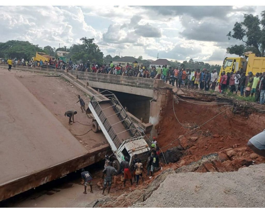 Collapsed bridge: Enugu Govt. to reopen one lane of Enugu/Port harcourt Expressway Dec. 24
