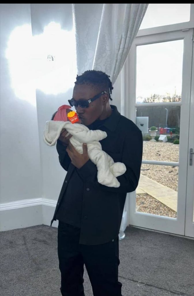 Zinoleesky Welcomes Baby Girl