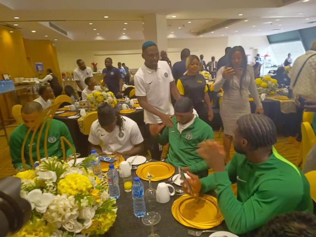 Super Eagles Arrive to Breakfast Reception in Nigeria