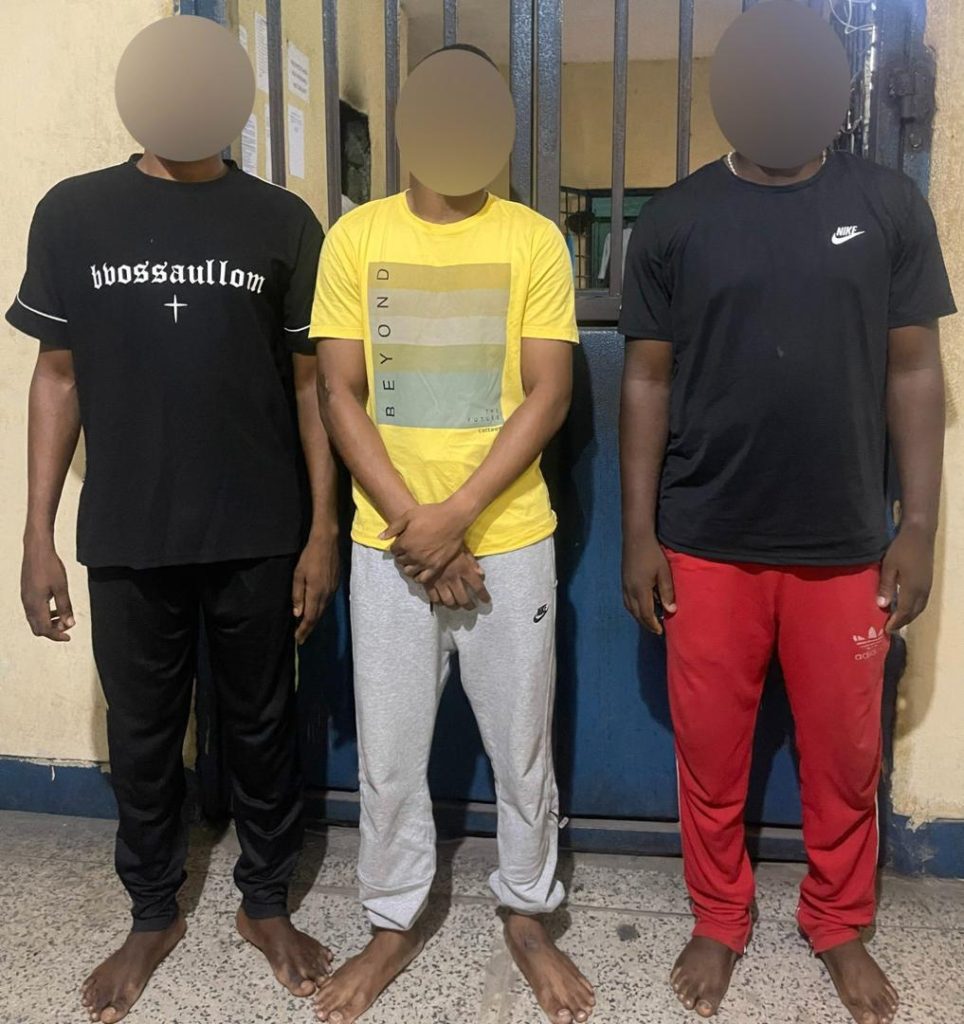 Police Dismiss Three Over Extortion
