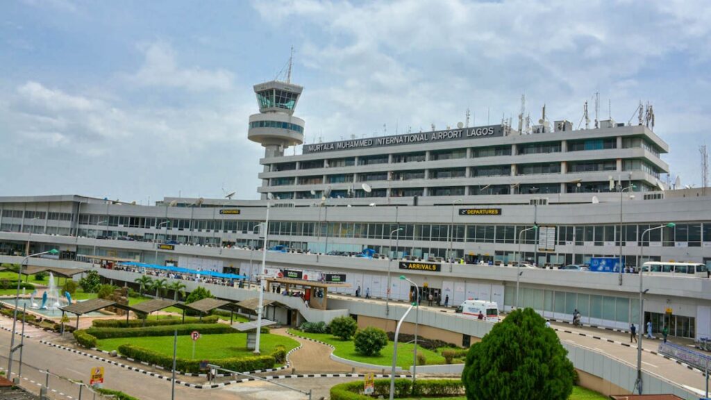 Passengers Arrested With $6.1Million at Lagos Airport