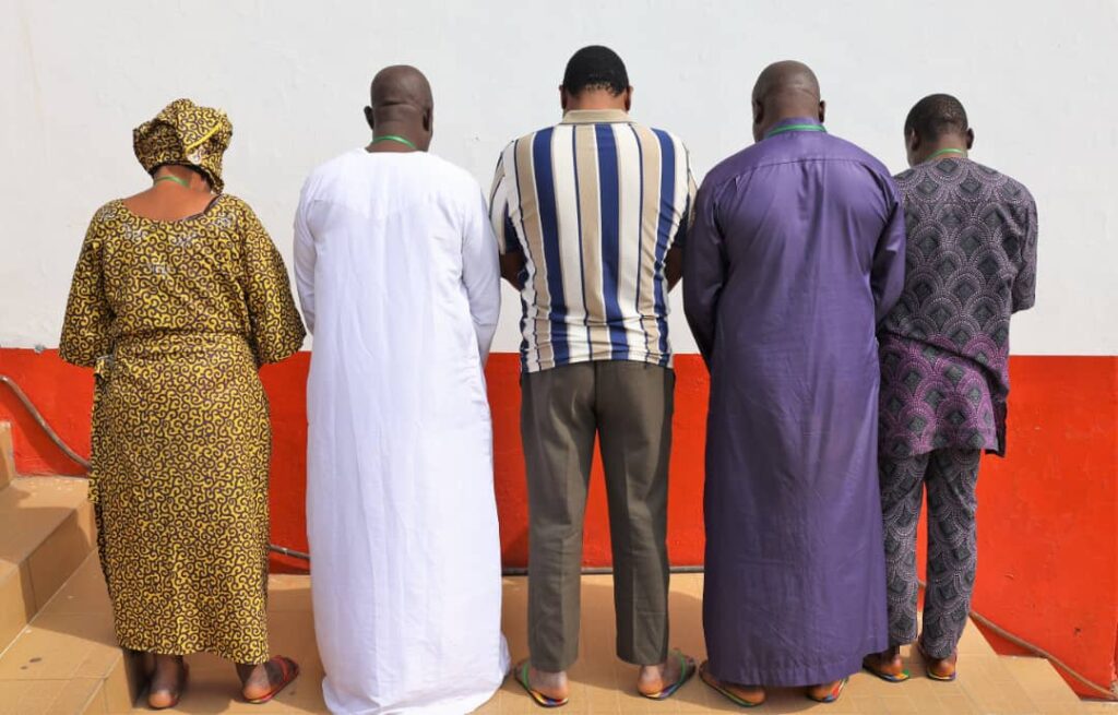 EFCC Nabs Five Herbalists over Alleged Fraud, Possession of Fake $3.4m, €280,000 Notes