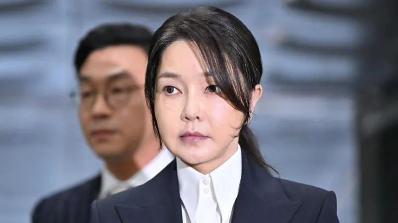 South Korea’s Ex-First Lady Jailed for 20 Months for Bribery