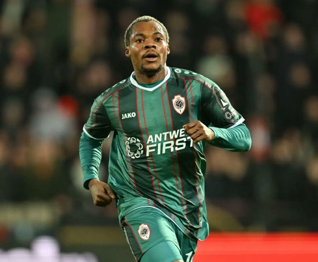 Nigerian Footballer Dies of Suspected Food, Alcohol Poisoning in Abuja