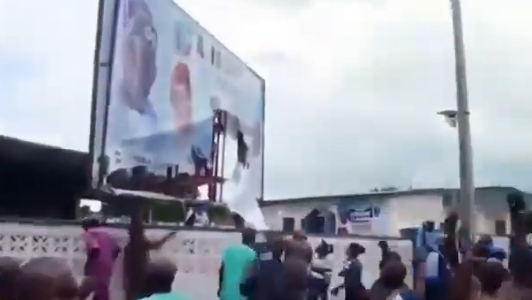 Osun APC Members Destroy Oyebamiji’s Billboards, Accuse Party Leadership of Betrayal