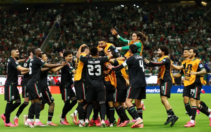Mexico Becomes First Nation to Qualify for World Cup Last 32