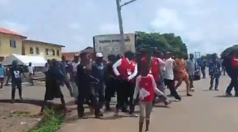 2026 Ekiti Election: Voters Chase EFCC Officials Away from Polling Unit
