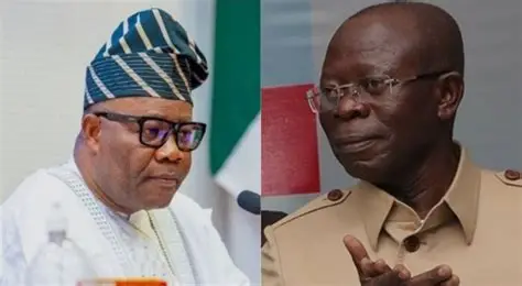 Akpabio Mocks Oshiomhole with Old Video of Lawmaker Massaging Woman’s Leg