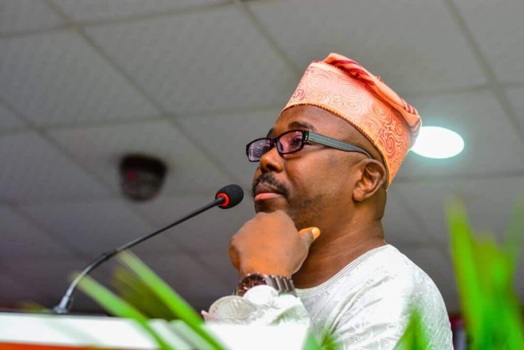 APC Members Ask Sharafadeen Alli to Drop Governorship Ambition, Be Crowned as Oba