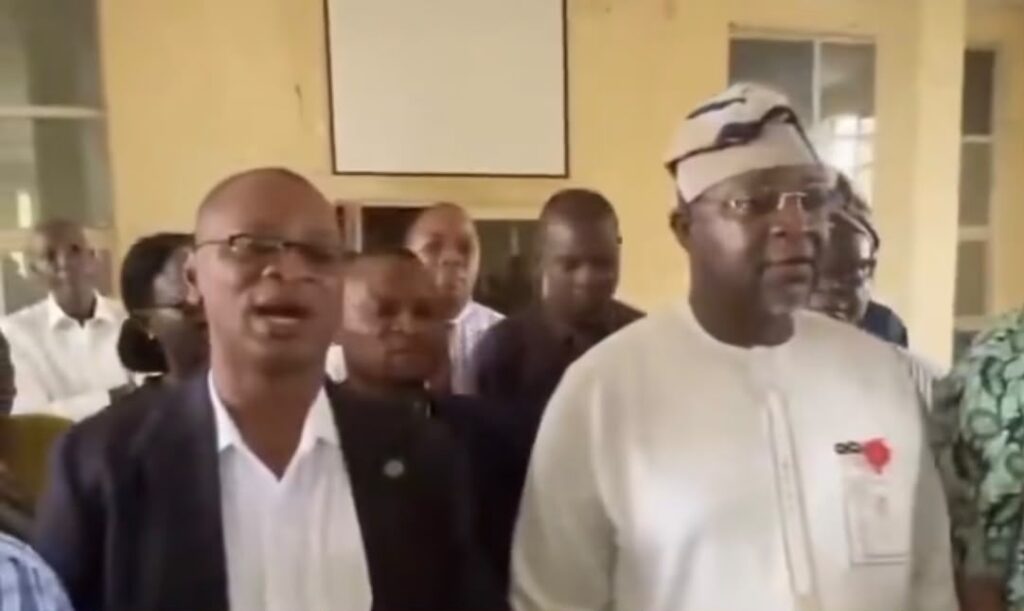 Sunday Dare Donates N50,000 Each to Rescued Oyo Pupils