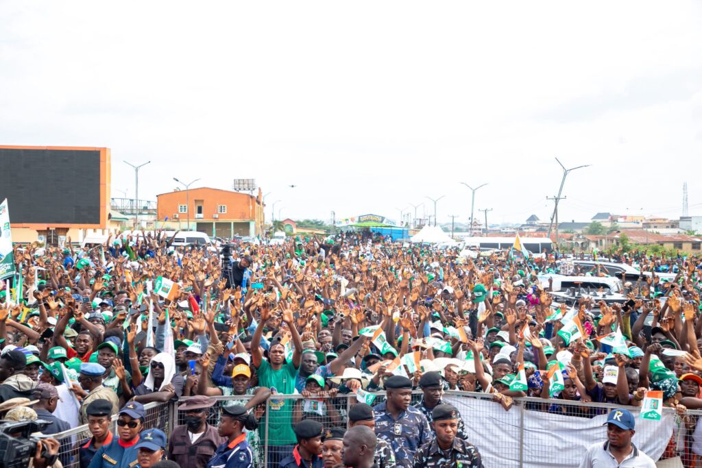 Osun: Mammoth Crowd as Atiku, Aregbesola, Mark, Lead ADC Mega-Rally for Najeem Salam