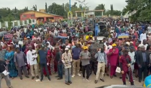 We Requested for Palliatives Ourselves; Osun Workers Debunk APC’s Vote Buying Allegation against Adeleke