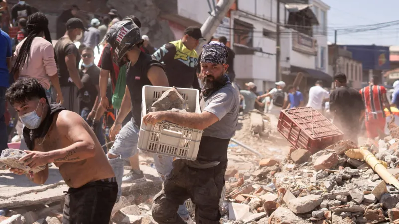 132 Killed in Colombia’s Largest Earthquake in Years
